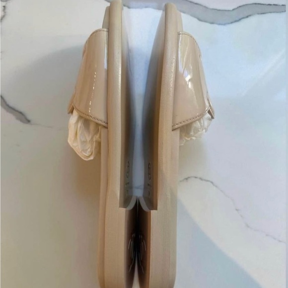 Never worn AUTHENTIC Chanel sandals/slides - Picture 5 of 6